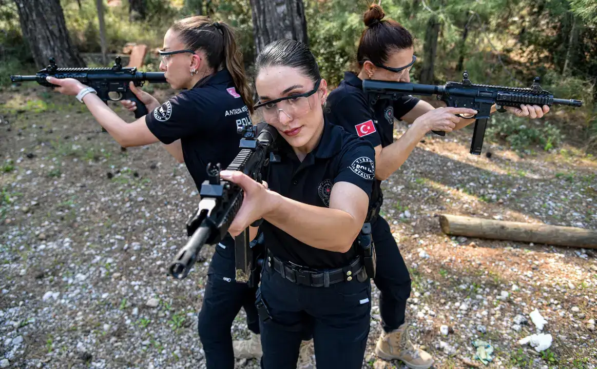 Antalya'nın Keskin Nişancıları: Gücümüz Nene Hatunlardan Geliyor 4